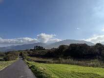 48: 2025_10_13_12_35_Maik